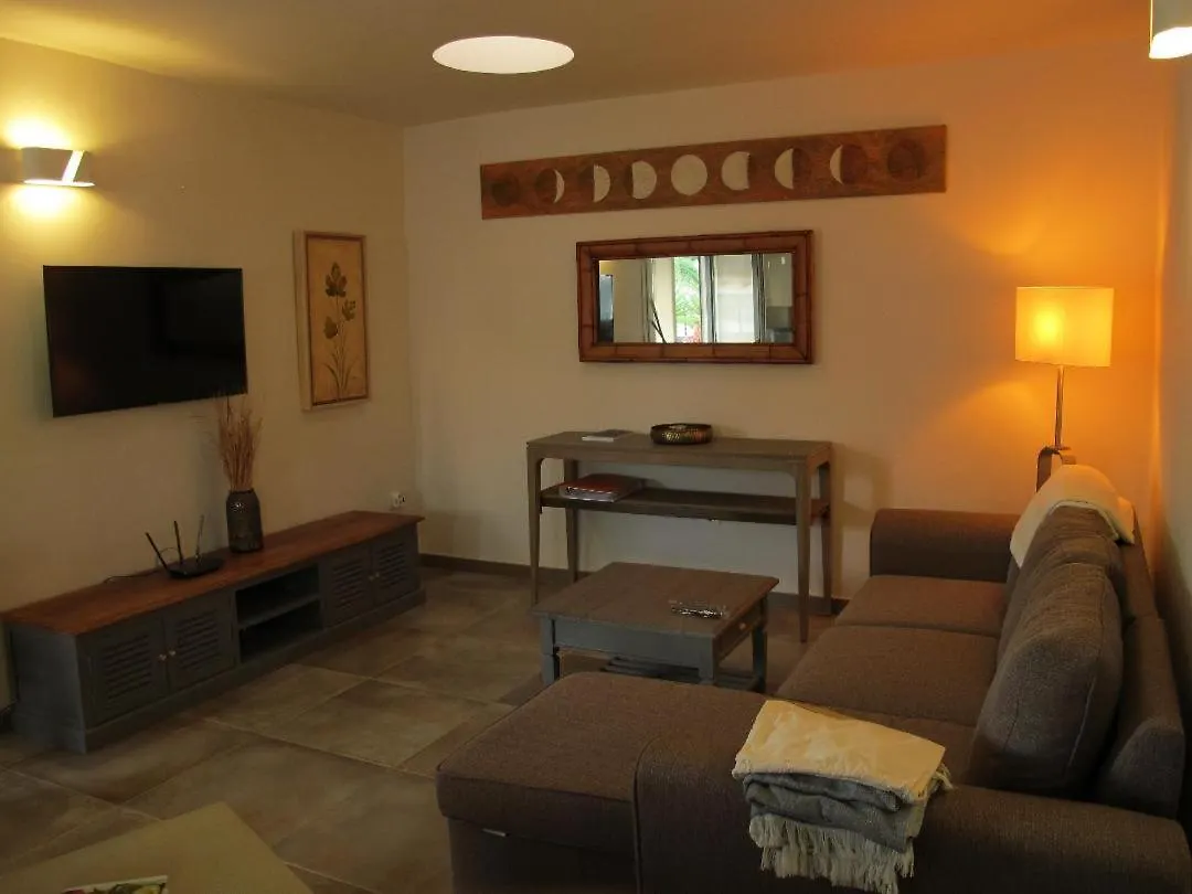Bungalow Goa Pool View, Playa Roca Residence Sea Front Access - Free Ac - Wifi Costa Teguise Apartment