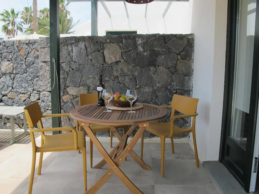 Bungalow Goa Pool View, Playa Roca Residence Sea Front Access - Free Ac - Wifi Costa Teguise 0*,